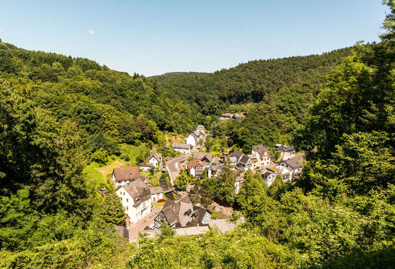 HotelNetSolutions stellt die Zugbrücke im Westerwald vor